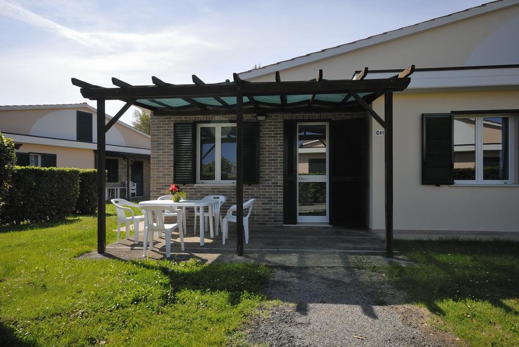 Villaggio Turistico La Cecinella 마리나디세시나 외부 사진