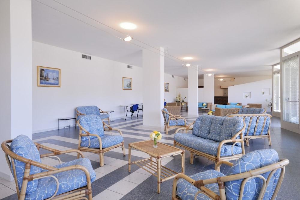 Villaggio Turistico La Cecinella 마리나디세시나 외부 사진