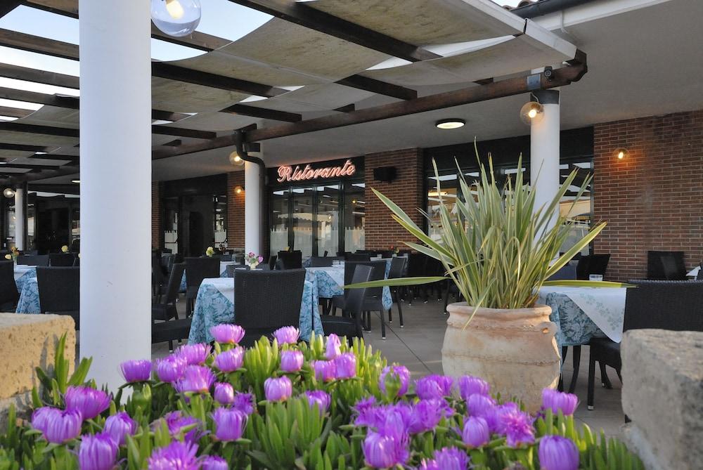 Villaggio Turistico La Cecinella 마리나디세시나 외부 사진