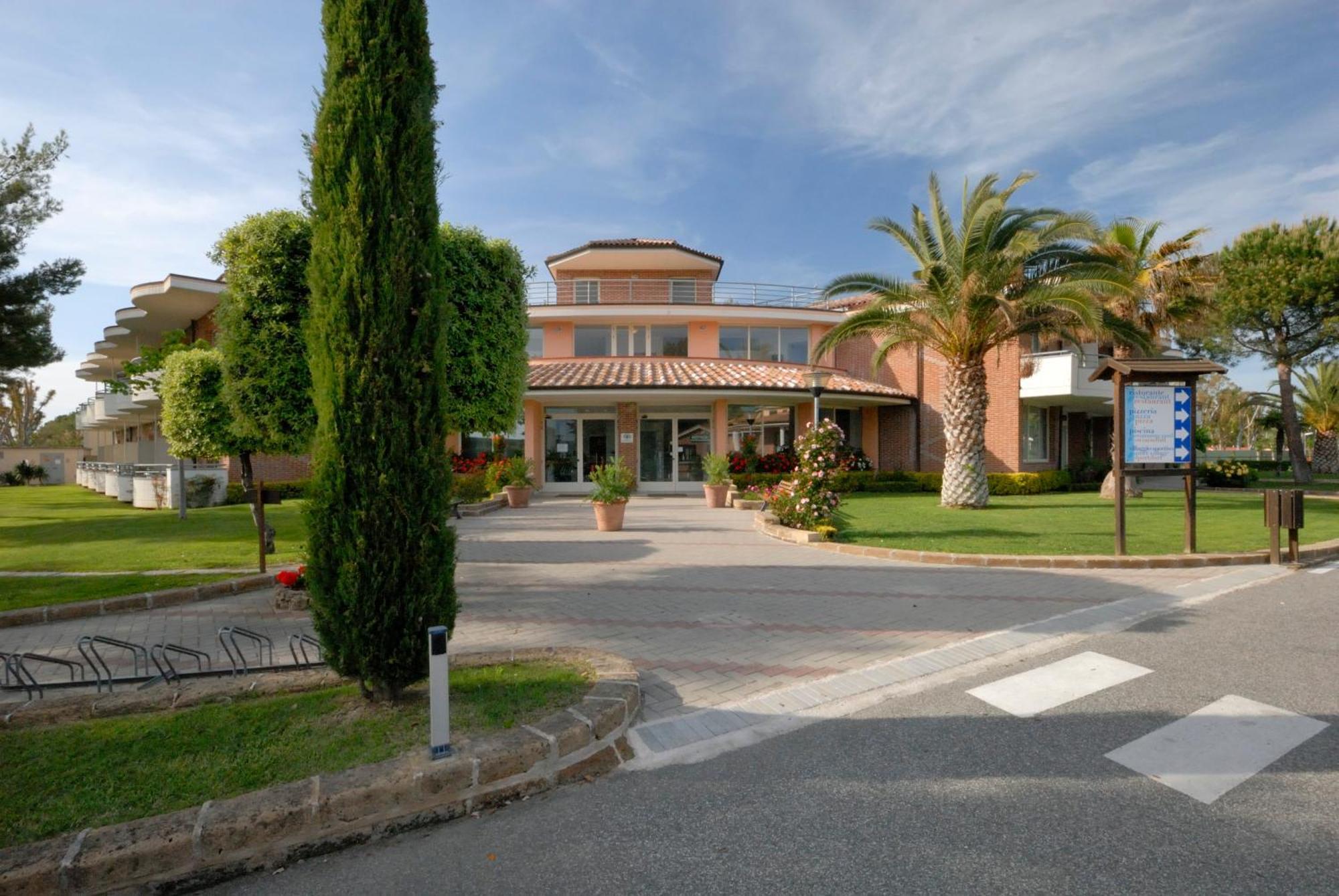 Villaggio Turistico La Cecinella 마리나디세시나 외부 사진