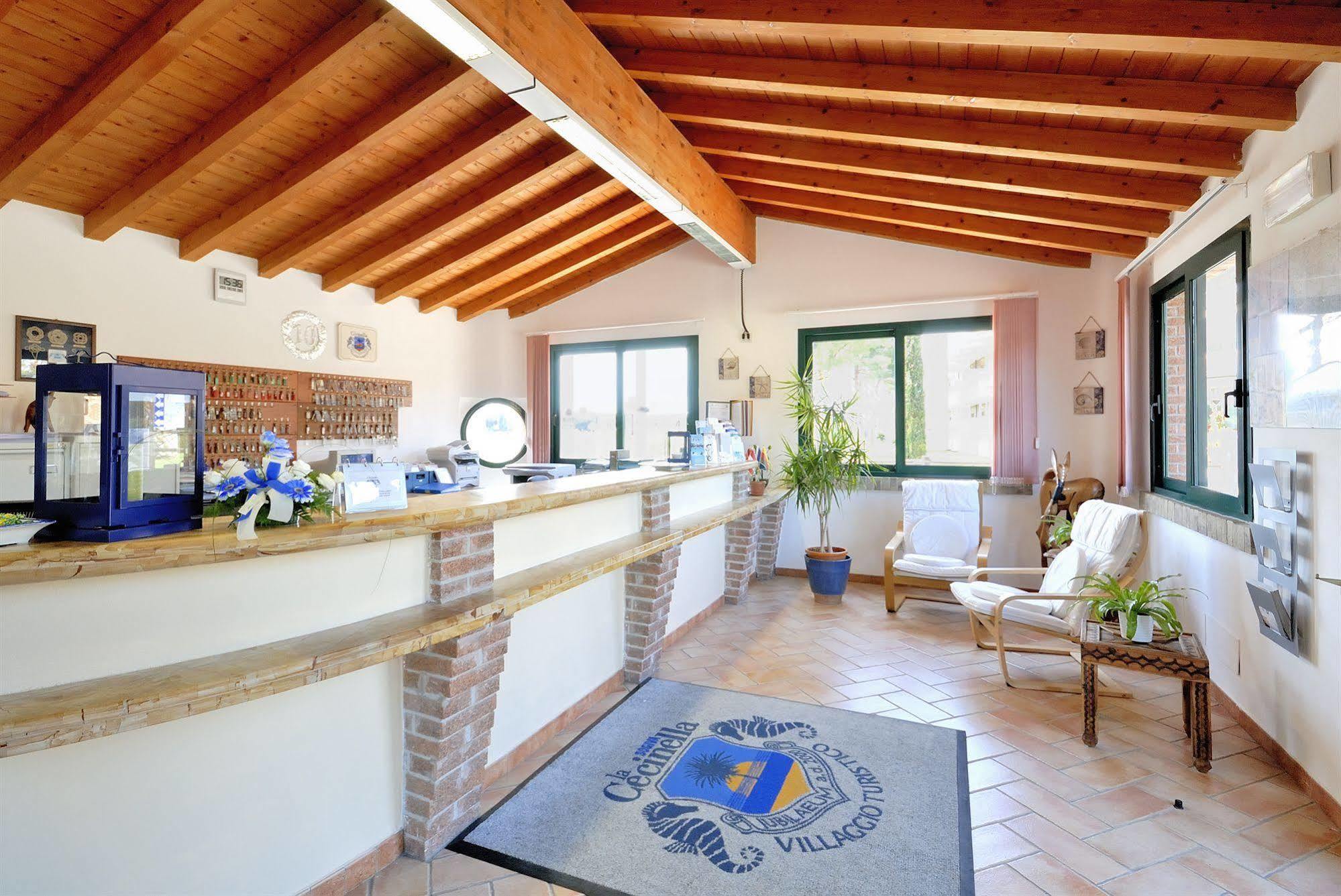 Villaggio Turistico La Cecinella 마리나디세시나 외부 사진