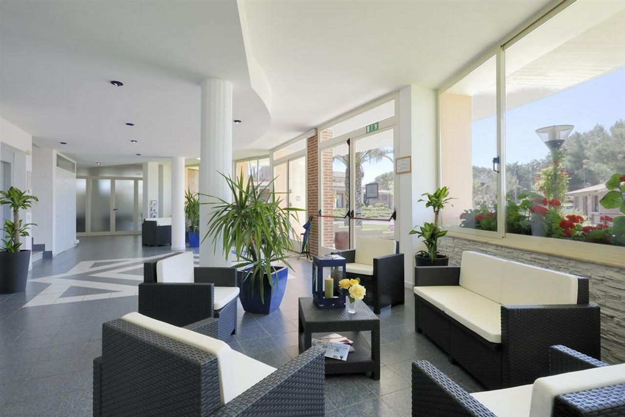 Villaggio Turistico La Cecinella 마리나디세시나 외부 사진