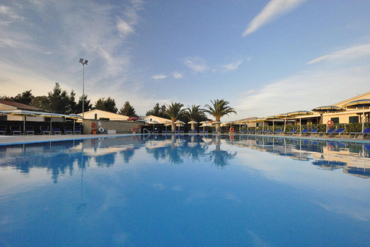 Villaggio Turistico La Cecinella 마리나디세시나 외부 사진